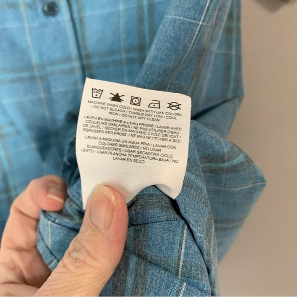 Hurley EUC blue and gray plaid dri-fit short‎ sleeve button down. Size L - Picture 6 of 10